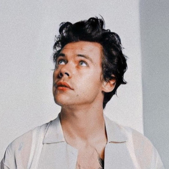 Meet your Posher, Ellie - Picture 1 of 1